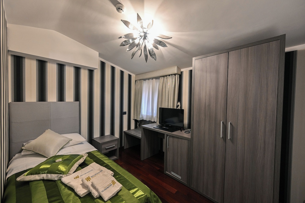 Hotel Mastrodattia — Celano — photo 3