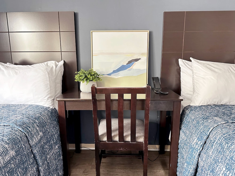 Mainstay Inn - photo 17