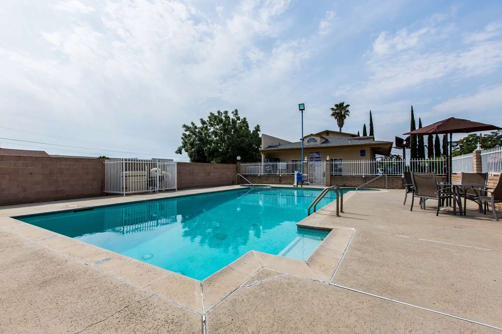 Rodeway Inn Beaumont 1 10 - photo 24