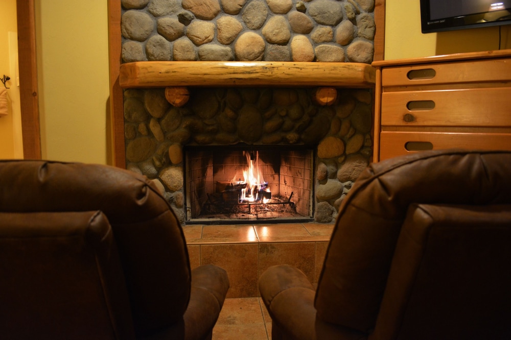 Callahan's Mountain Lodge - photo 6