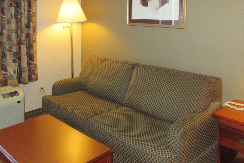 Super 8 by Wyndham Manchester TN - photo 21