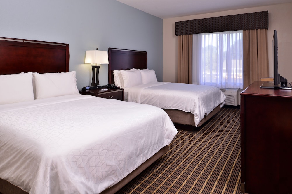 Holiday Inn Express Hotel & Suites Pittsburg by IHG - photo 17