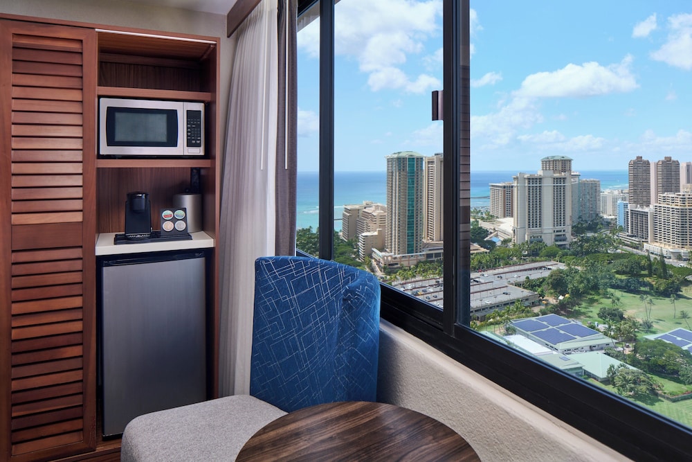 Holiday Inn Express Waikiki by IHG - photo 30