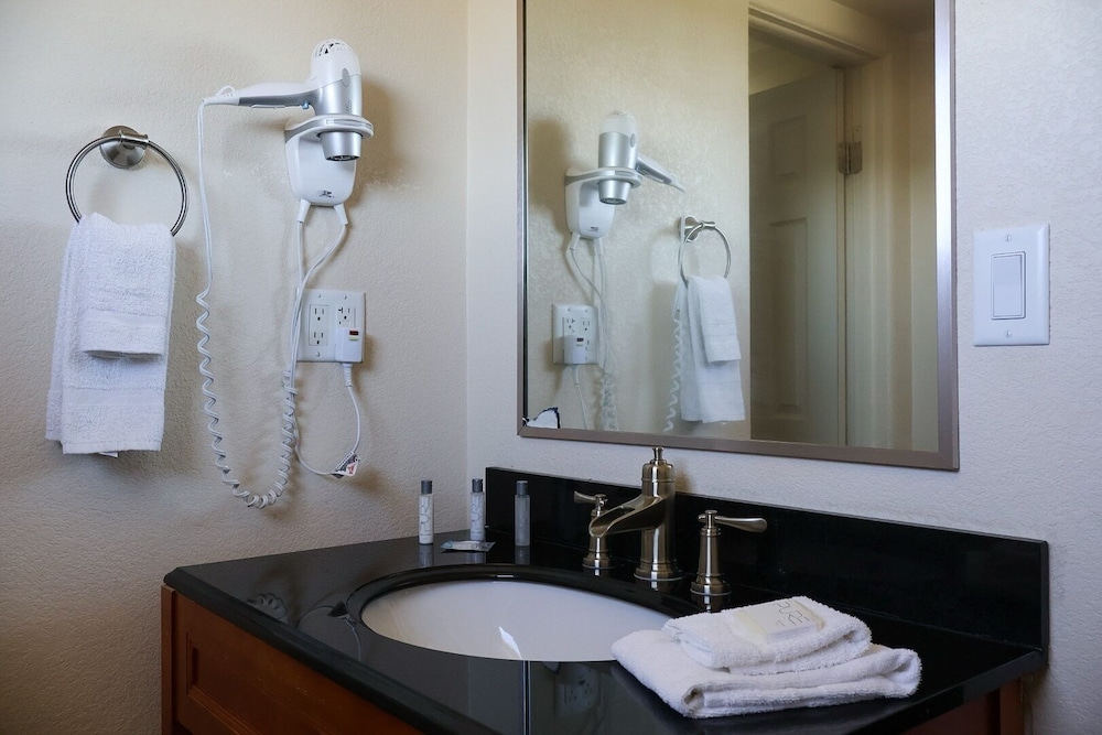 La Junta Inn - photo 11