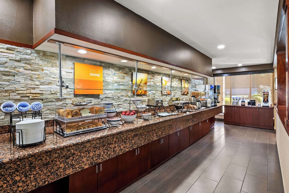 Comfort Inn Roswell Dunwoody - photo 33