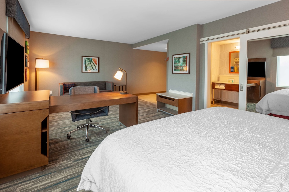 Hampton Inn & Suites Bloomfield Hills Detroit - photo 7