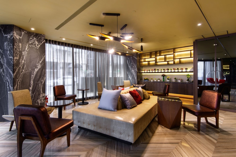 Stay Hotel Taichung Zhongqing — Taichung