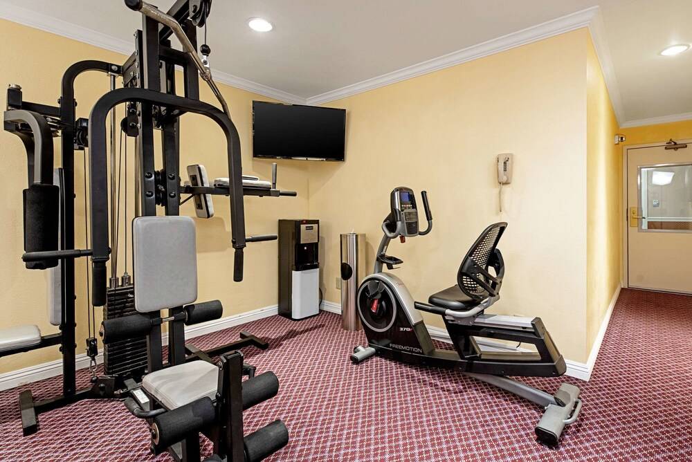 Clarion Inn Silicon Valley - photo 43