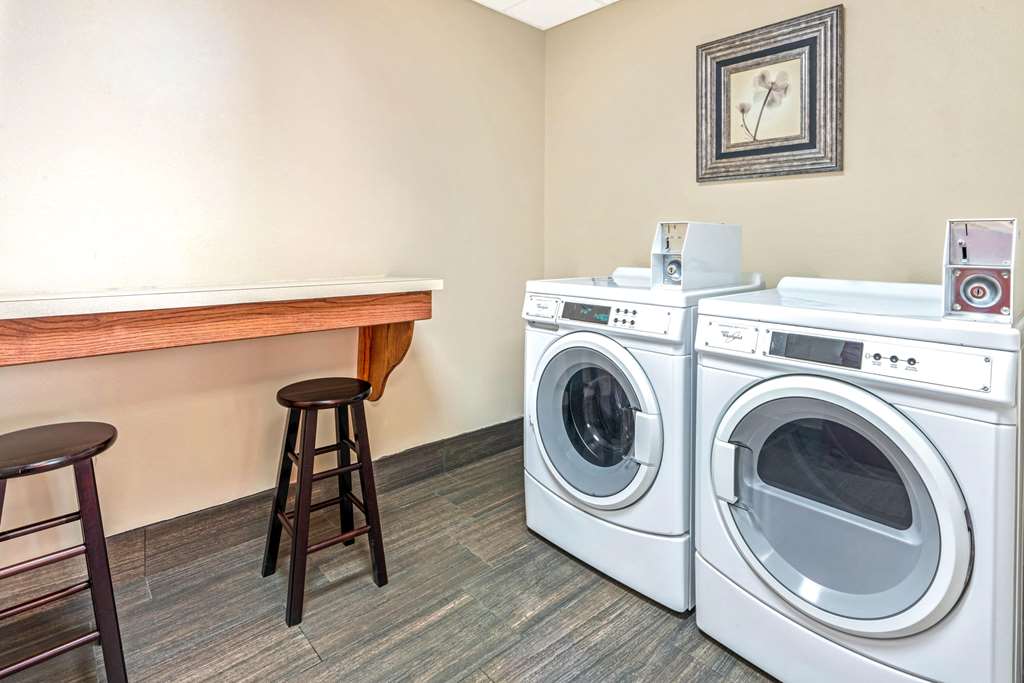 La Quinta Inn & Suites by Wyndham Midwest City Tinker AFB - photo 28
