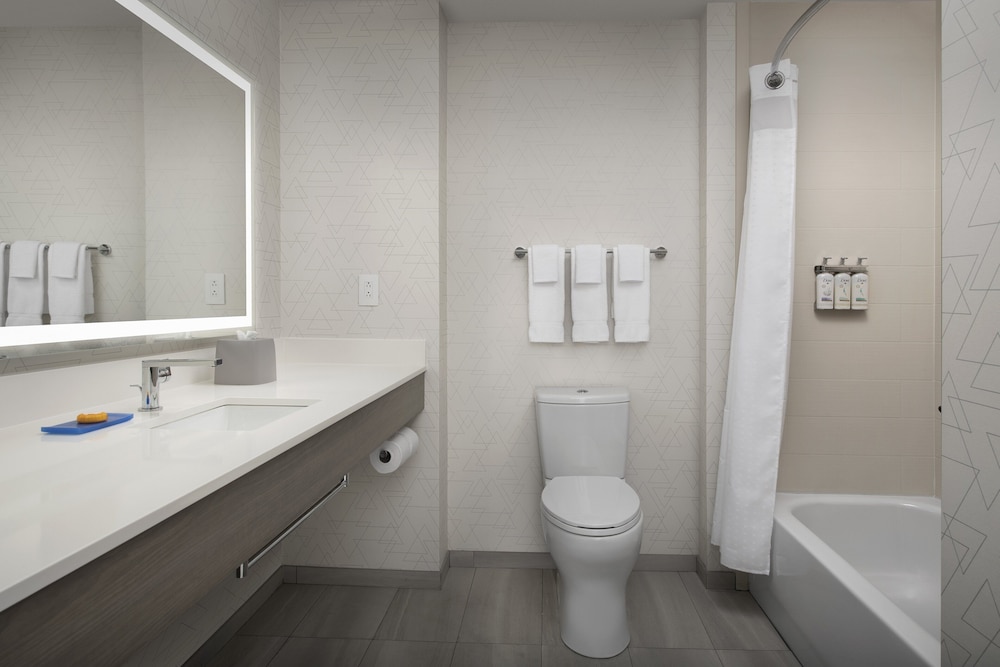 Holiday Inn Express & Suites Knoxville Clinton by IHG - photo 20