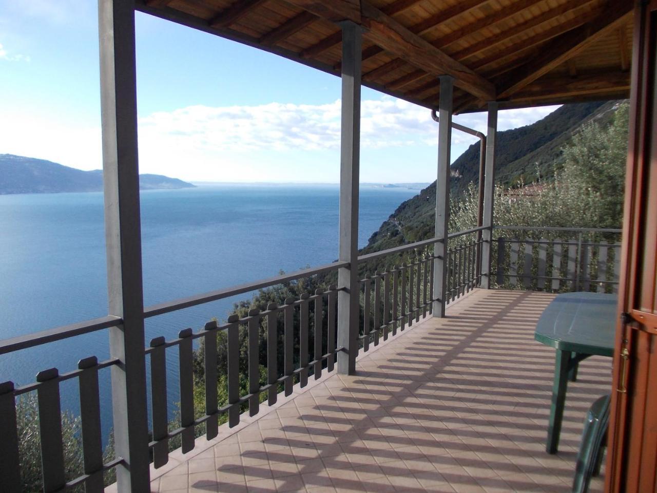 Villa Venturelli — 4-Star Luxury Hotel in Gardola, Italy