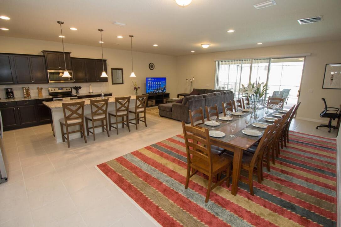 Large Luxury Home Pool Home — 4-Star Luxury Hotel in Kissimmee, United States