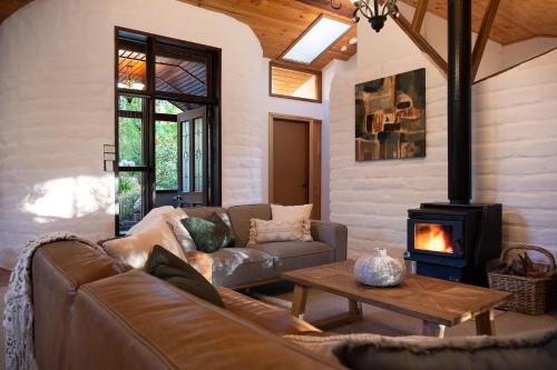 Woodland Cottage — 4-Star Luxury Hotel in Daylesford, Australia