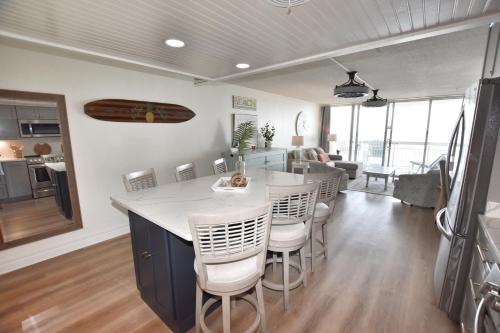 0407 Waters Edge Resort 1 Bedroom Condo by RedAwning - photo 13