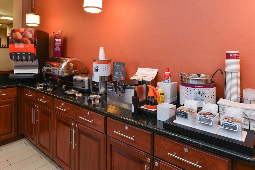 Hampton Inn College Park - photo 42