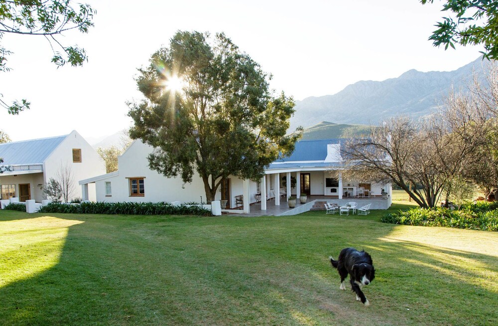 Blue Lily Retreat — 4-Star Luxury Hotel in Oudtshoorn, South Africa