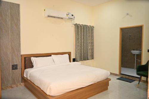 The Dollar Hotel & Resort — hotel in Mahwah