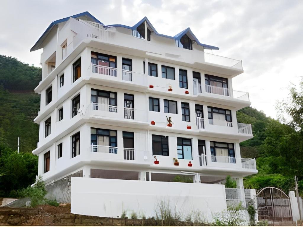 47 Hill - carbon neutral hotel in Kulu