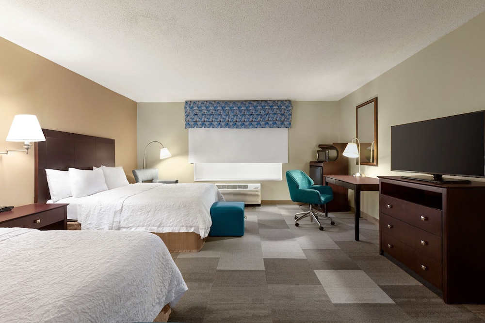 Hampton Inn & Suites Atlanta Airport West Camp Creek Pkwy - photo 16