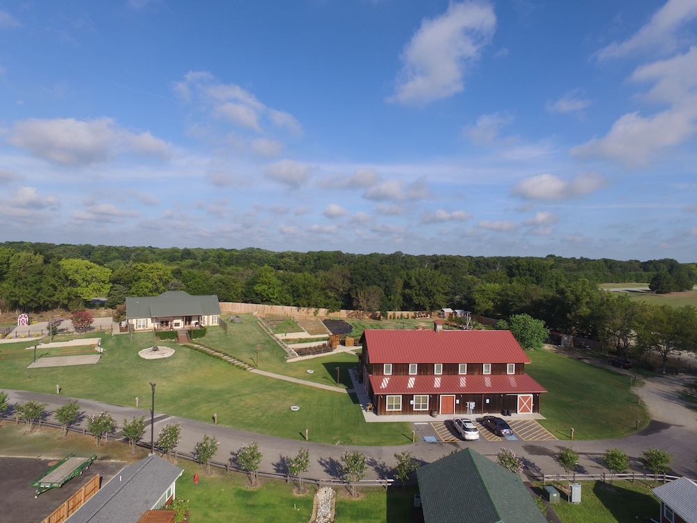 The Silver Spur Resort Campsite - photo 46