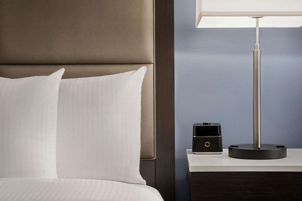 La Quinta Inn & Suites by Wyndham San Bernardino - photo 36