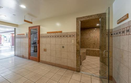 Westgate Park City Top Floor Superior Ski In Ski Out Studio Pool Spa Gym - photo 21