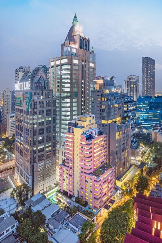 Siri Sathorn Bangkok by UHG