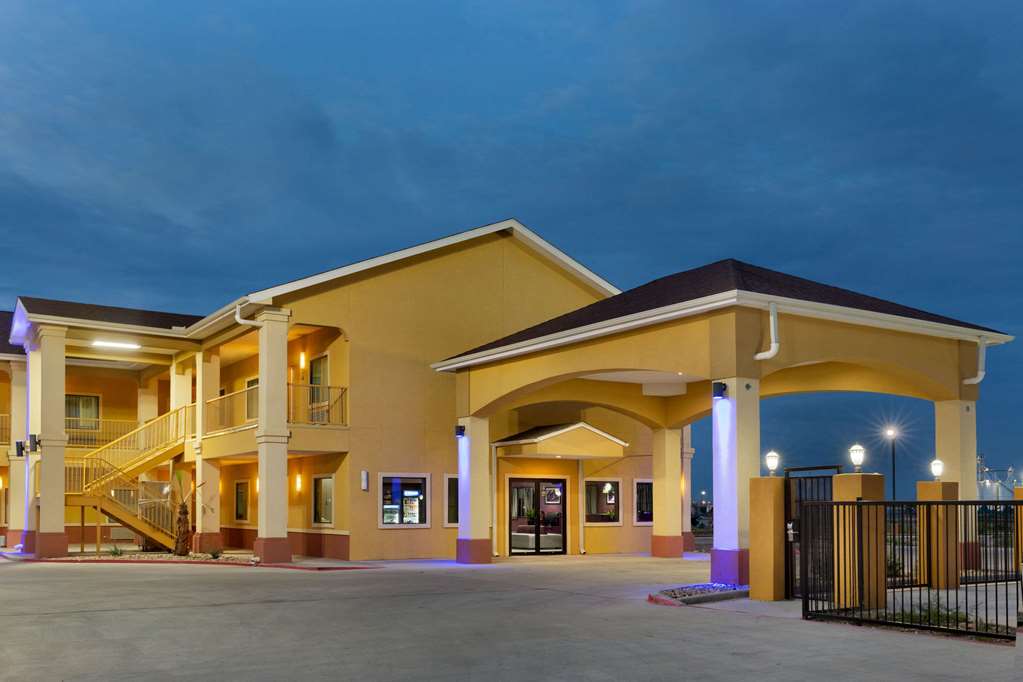 Days Inn by Wyndham Odessa in Odessa, United States