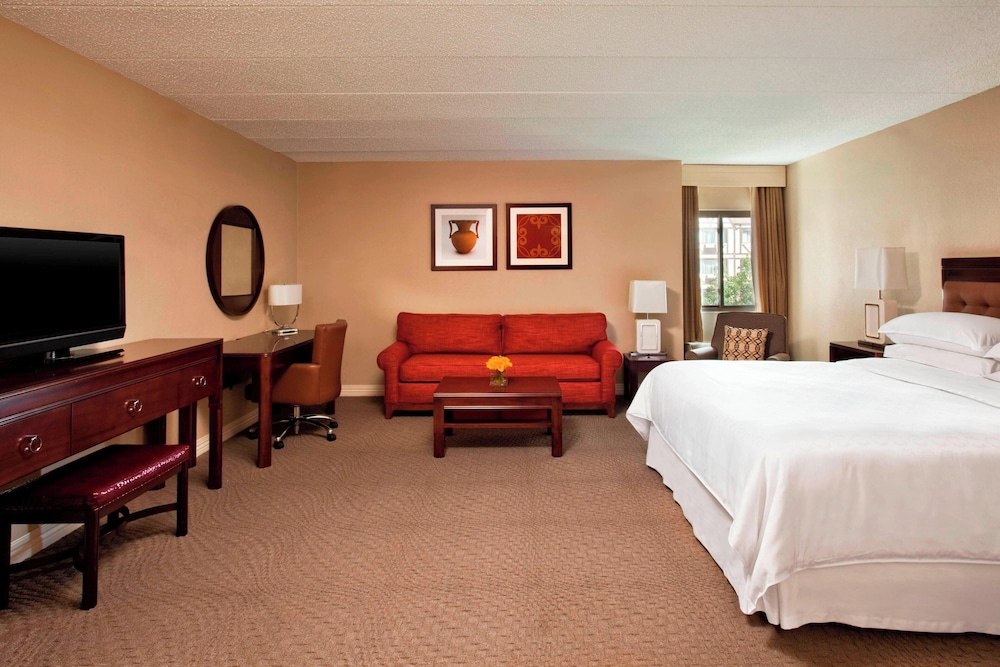Renaissance Framingham Hotel & Conference Center - photo 4