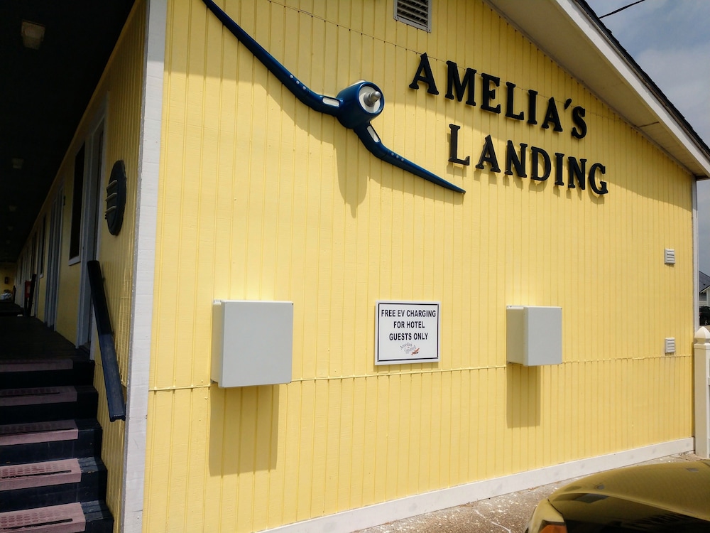 Amelia's Landing Hotel - photo 45