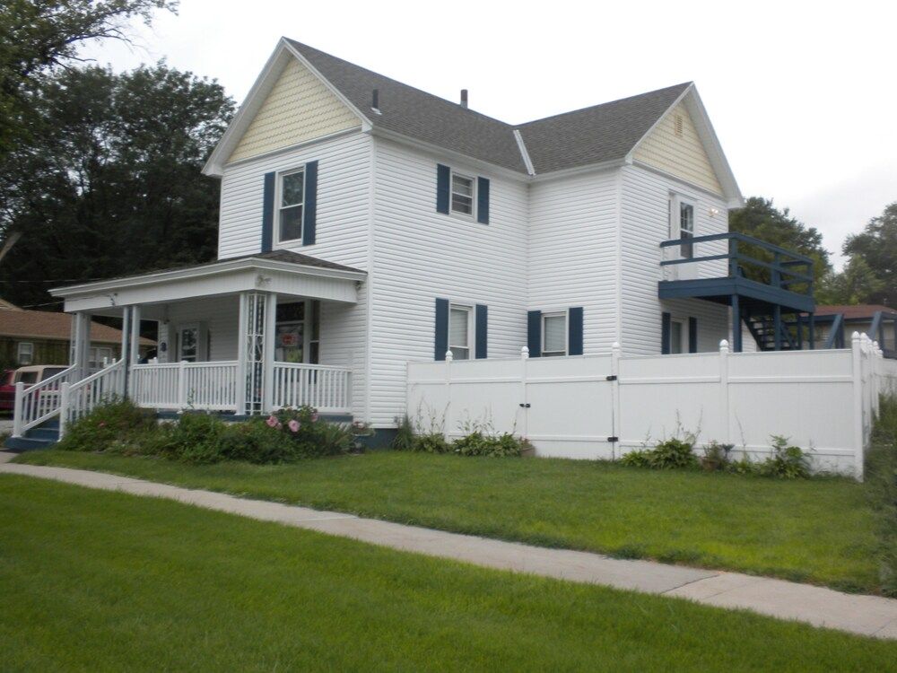 Hillside Cottages - last minute hotel in Missouri Valley