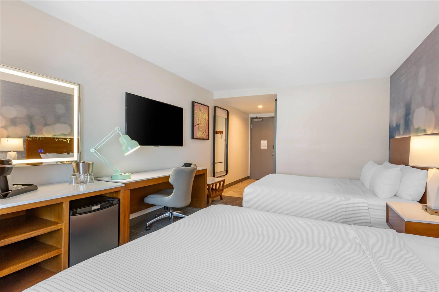 Cambria Hotel LAX - photo 16