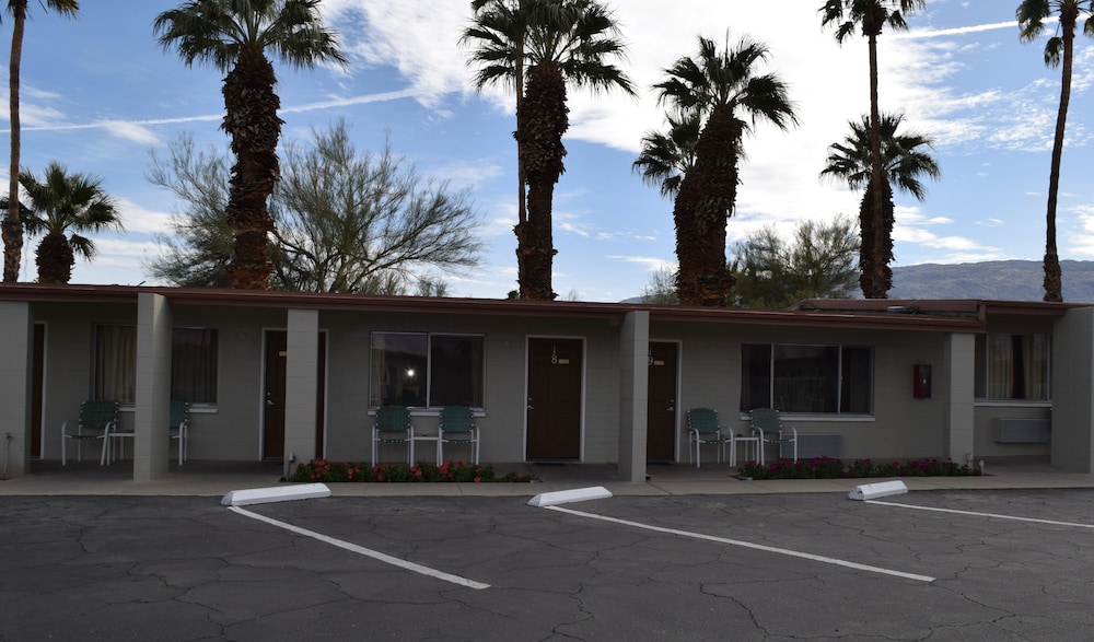 Stanlunds Inn And Suites - photo 9