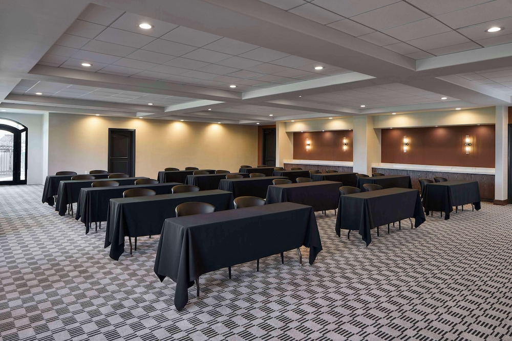 La Bellasera Hotel & Suites Paso Robles Tapestry by Hilton - photo 83