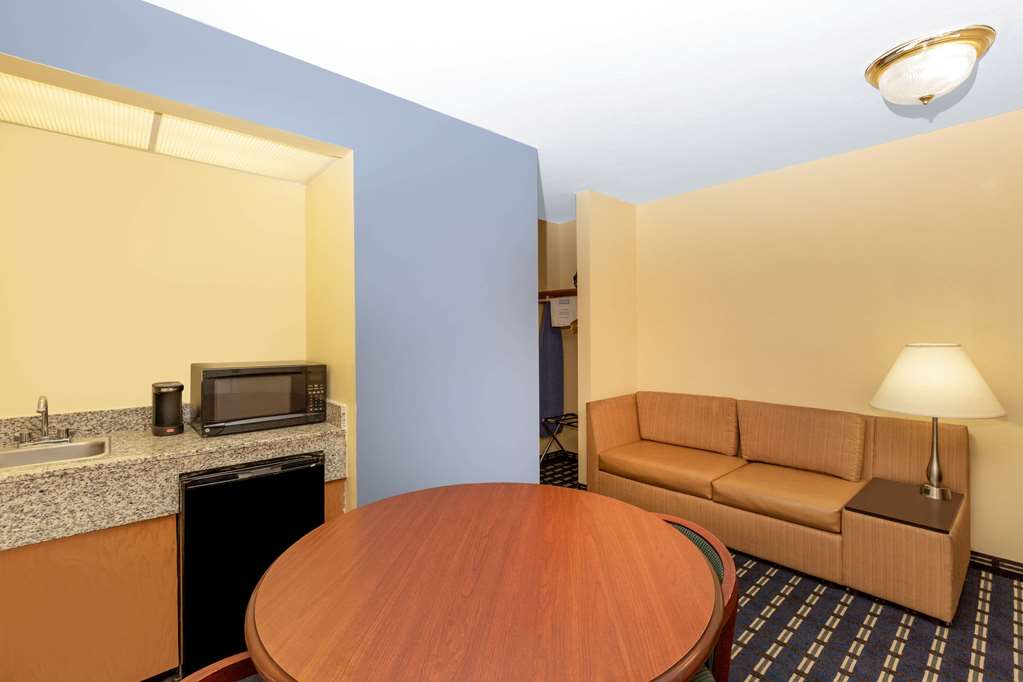 Days Inn by Wyndham Chillicothe - photo 35