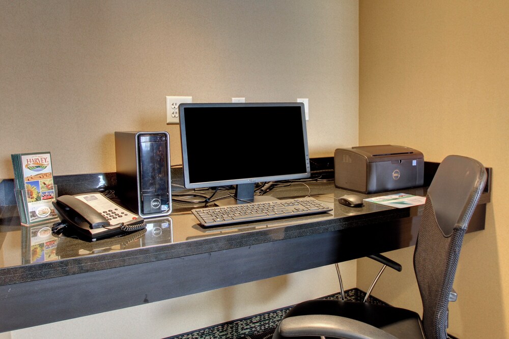 Cobblestone Inn & Suites Harvey - photo 46