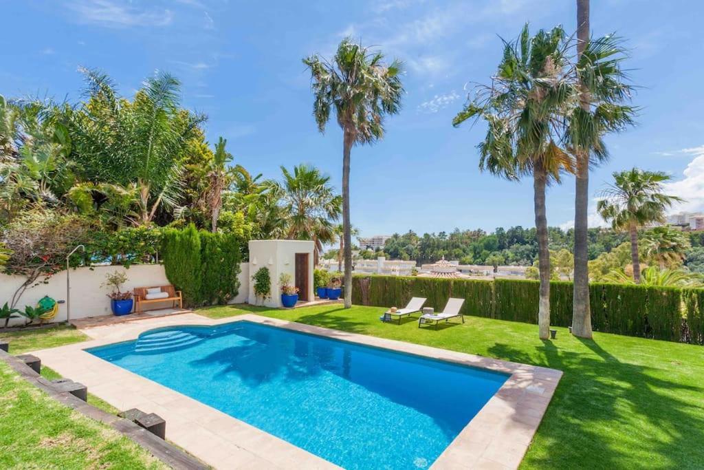 Ocean Views Luxury Villa Next To Beach — 4-Star Luxury Hotel in Benalmadena, Spain