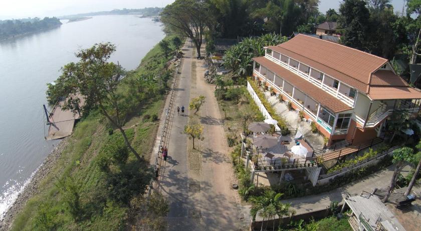 Day Waterfront Hotel. in Chiang Khong, Thailand