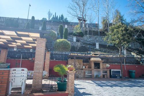 Las Huertas - carbon neutral hotel in Monachil