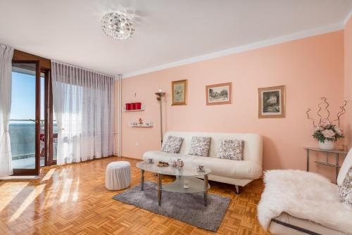 Apartment Mirko`s Place — 4-Star Luxury Hotel in Zagreb, Croatia