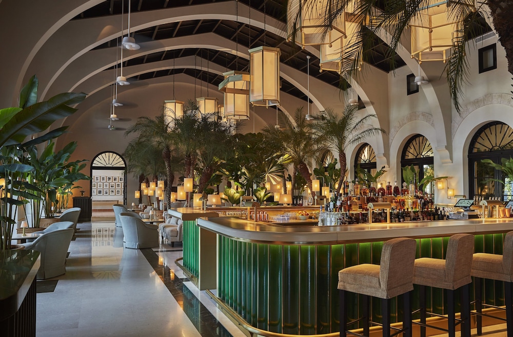 Four Seasons Hotel at The Surf Club - photo 71