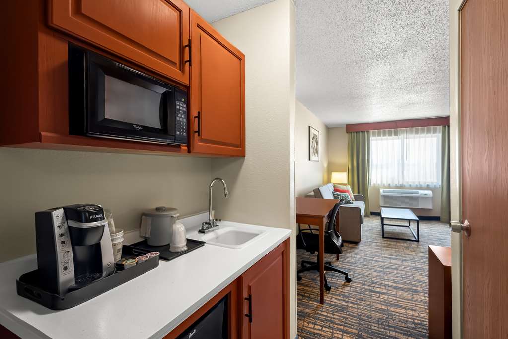 Best Western Fremont Angola I 80 90 Toll Road - photo 24
