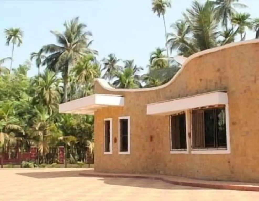 Coast Ecotel Luxury Resort — hotel in Srivardhan