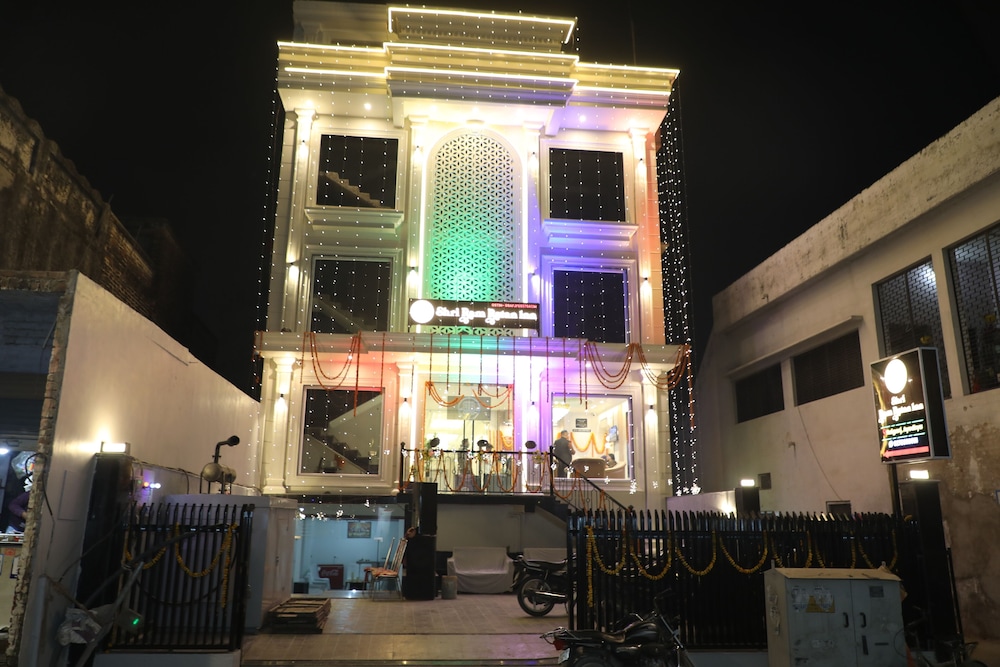 Hotel Shri Ram Ratan Inn - last minute hotel in Ajodhya