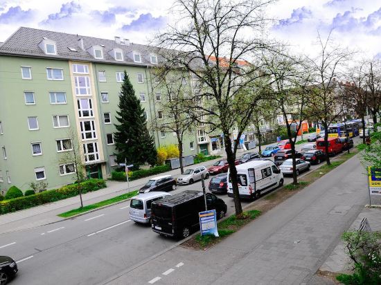 Westpark Apartments — 4-Star Luxury Hotel in Munich, Germany