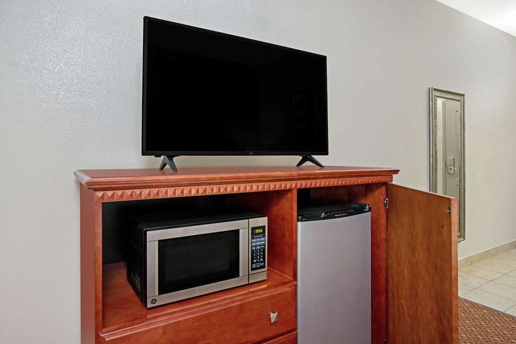 La Quinta Inn & Suites by Wyndham Fairfield TX - photo 38