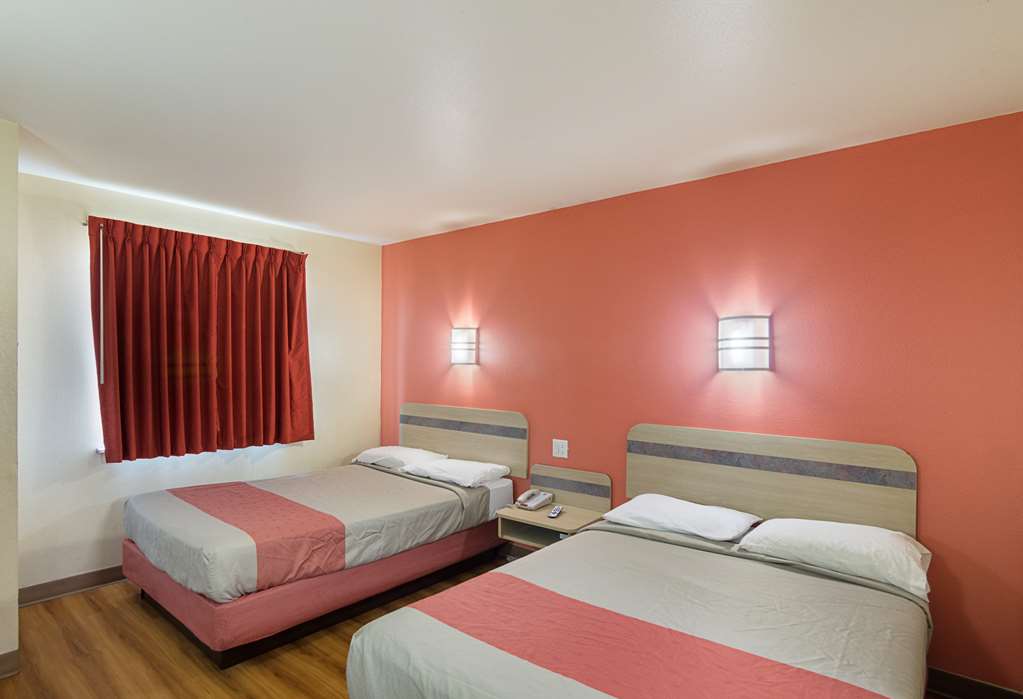 Motel 6 Terrell TX - photo 13