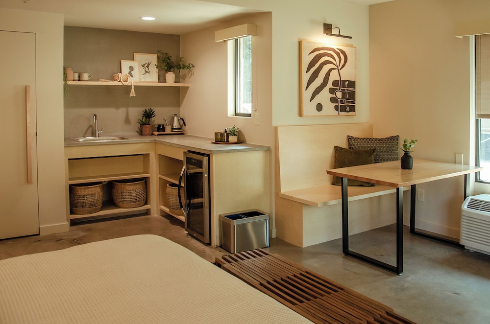 Brut Hotel - photo 33