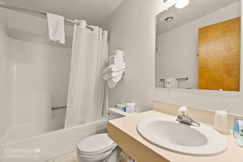 Willamette Pass Inn & Chalets - photo 6