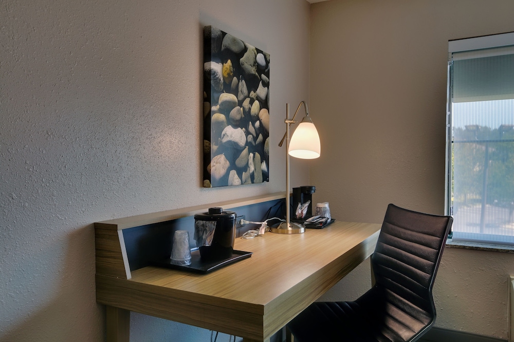 Country Inn & Suites by Radisson Savannah Gateway GA - photo 14